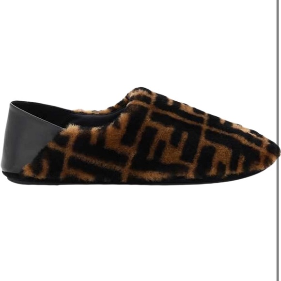Fendi shearling slippers - Picture 2 of 9